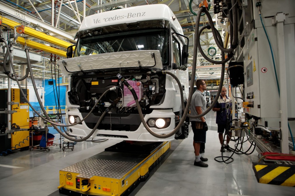 Fabricile Daimler vor ajunge neutre din punct de vedere al emisiilor de carbon până în anul 2022