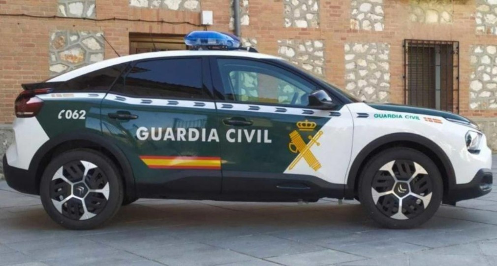 VIDEO Un camion a intrat într-un baraj de poliție, în Spania: sunt 6 morți