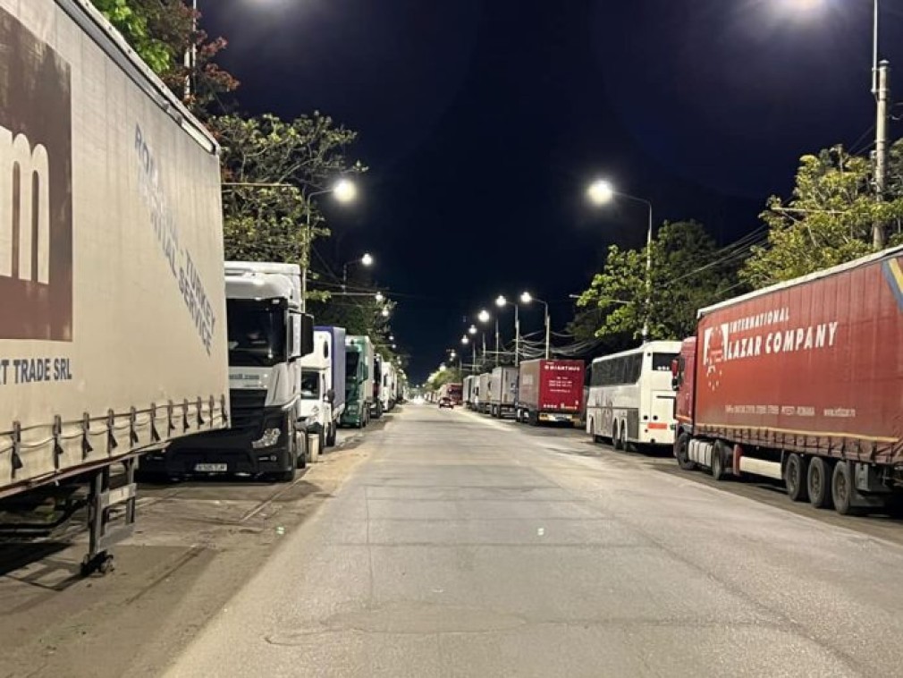 București. Camioanele nu vor mai putea parca pe Bulevardul Timișoara