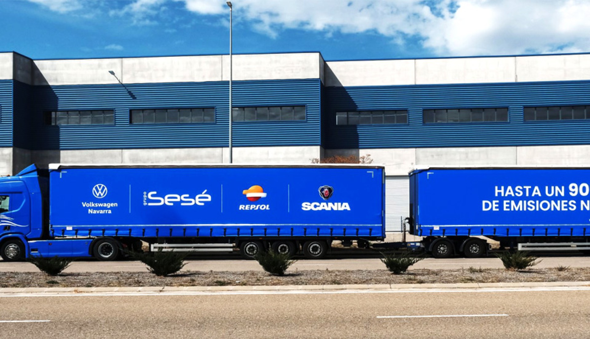 Scania. Prima combinație de remorci Duo pentru combustibili regenerabili din Spania