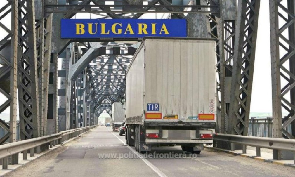 Un coșmar la granița cu România - camioanele au așteptat 5 ore pentru a intra în Bulgaria