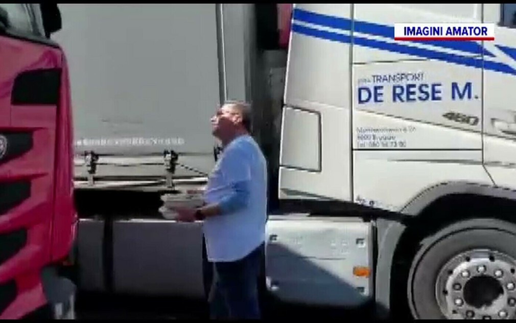 VIDEO. Românii din diaspora le-au oferit bunătăți șoferilor de camioane care și-au petrecut Paștele departe de casă