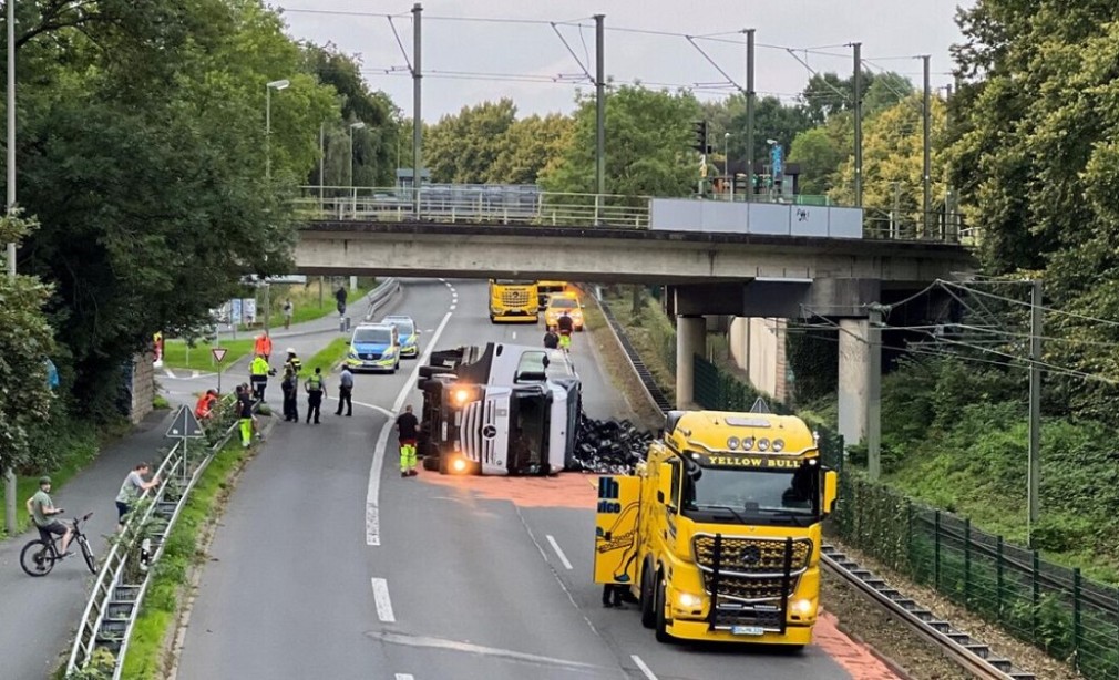 Germania. Un șofer profesionist român a închis timp de 20 ore o șosea