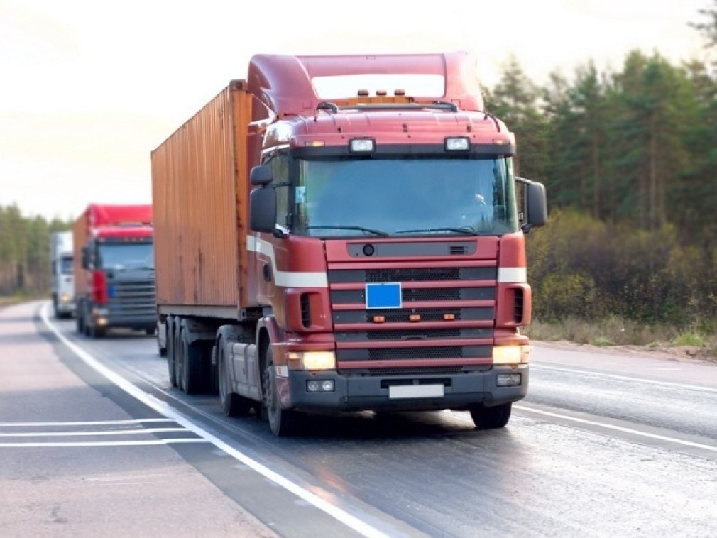 Șoferi români de camion, prinși drogați la volan de 3 ori în aceeași zi