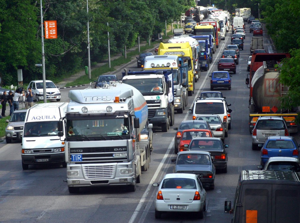 Patronatele din transporturile rutiere  solicită Președintelui României promulgarea noii legi RCA