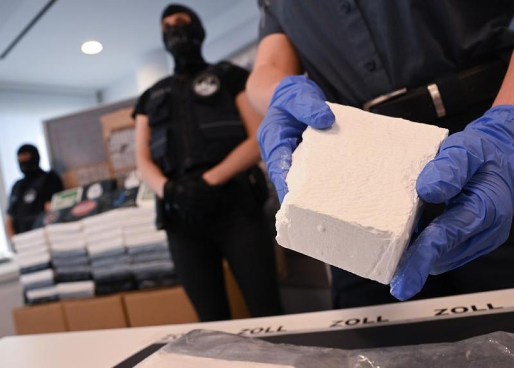 Aproape 700 de kilograme de cocaină confiscată dintr-un camion