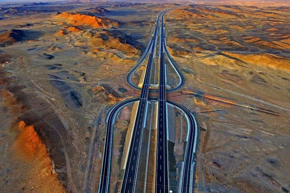 VIDEO Cea mai lungă autrostradă are 2.800 km și a fost făcută de chinezi