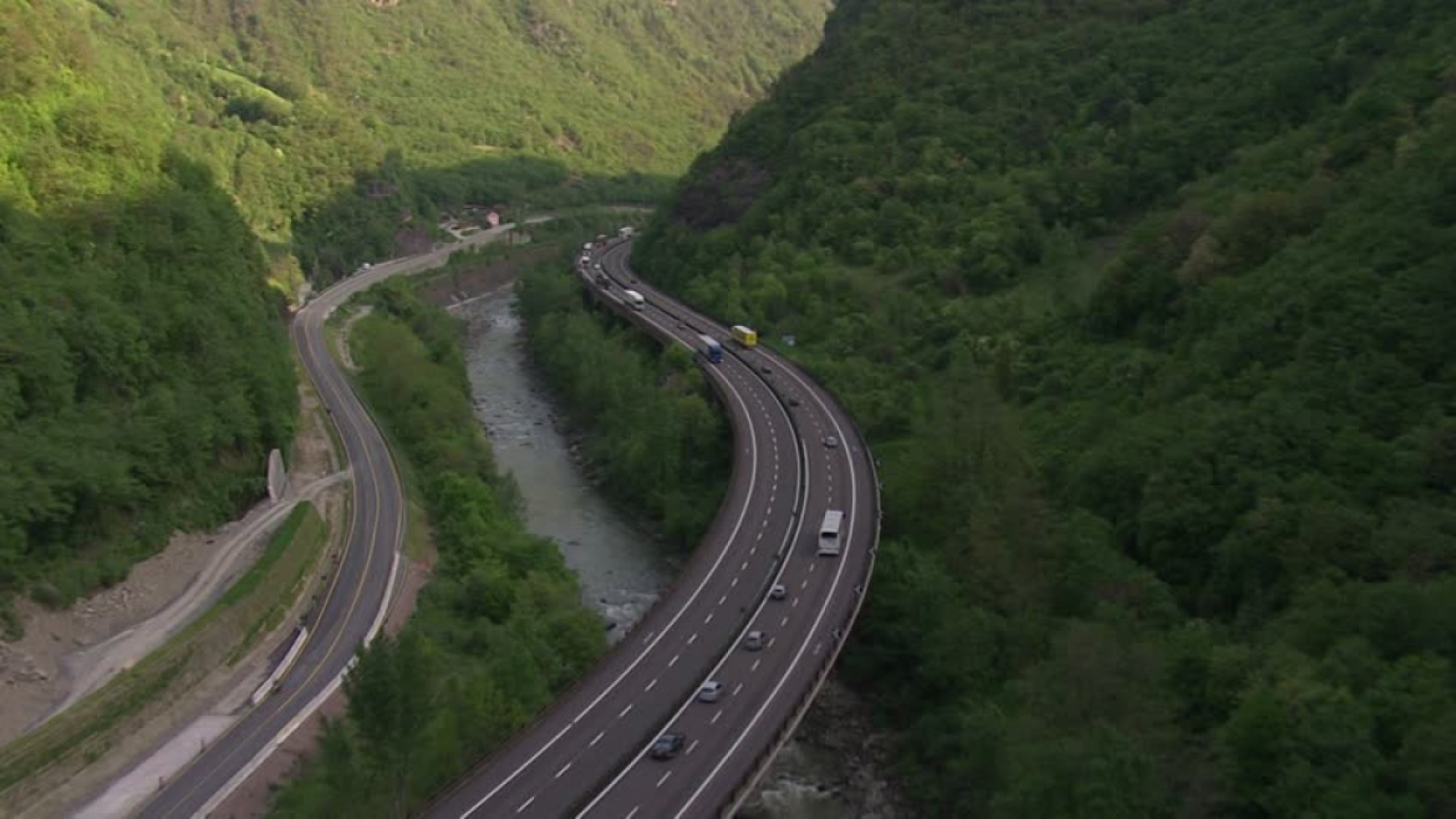 Ultimele două loturi de pe Autostrada Sibiu – Pitești își caută constructor