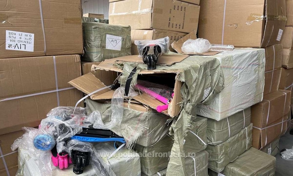 150.000 de produse contrafăcute, confiscate de poliţiştii de frontieră. Unele, aduse în camioane