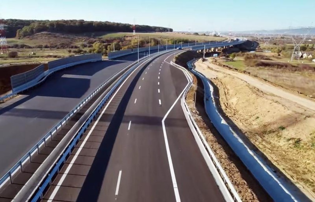 VIDEO Cum arată cei 13 km de autostradă care mai pot fi deschiși în 2022