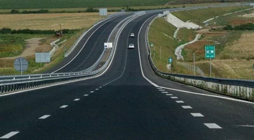Ce promite guvernul Ciucă: Autostrada Transilvania, Sibiu - Pitești, centura București. Până în 2024