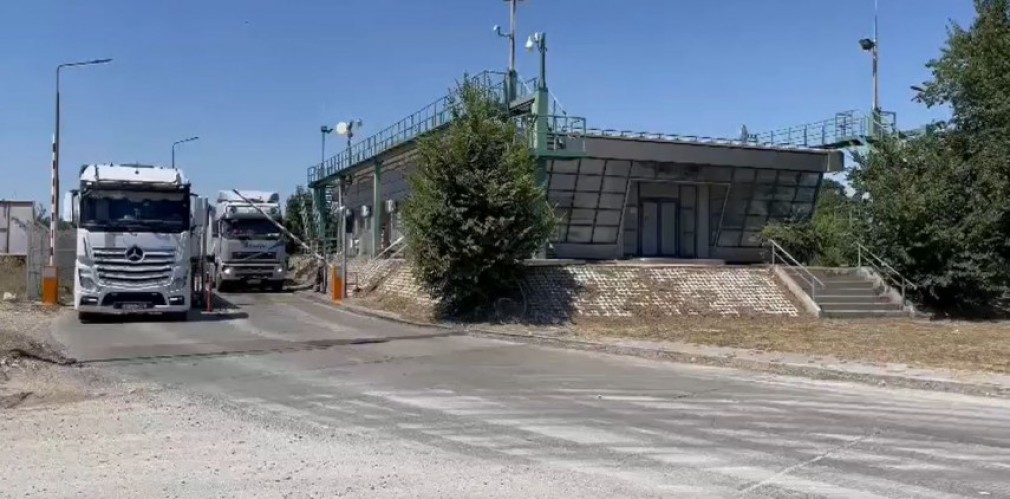 VIDEO Continuă lucrările pentru amenajarea parcării de camioane în Portul Constanța
