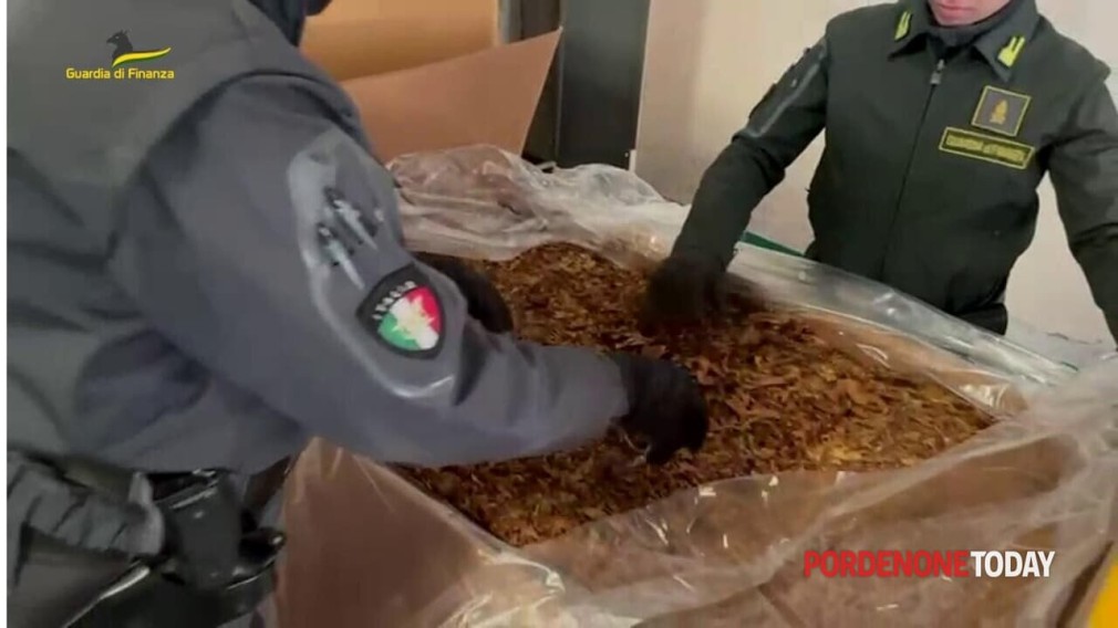 Italia. Șofer profesionist român, prins cu o cantitate mare de tutun de contrabandă în camion