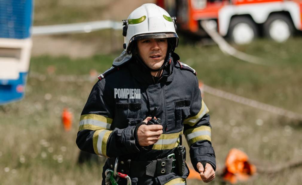 VIDEO Un camion a luat foc la Agigea