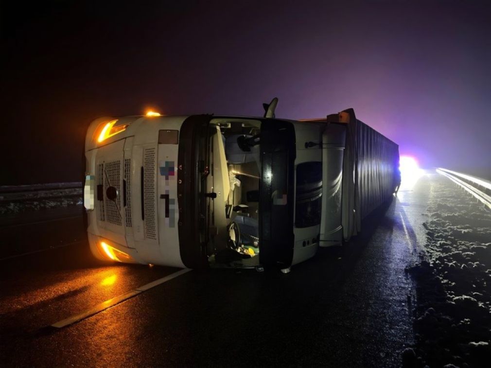 Șofer român de camion face o pagubă de 200.000 euro