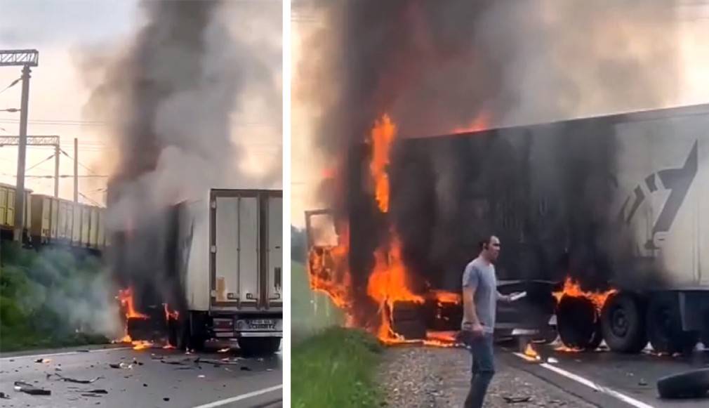 VIDEO. Camion în flăcări după ce s-a izbit de o autoutilitară plină cu făină