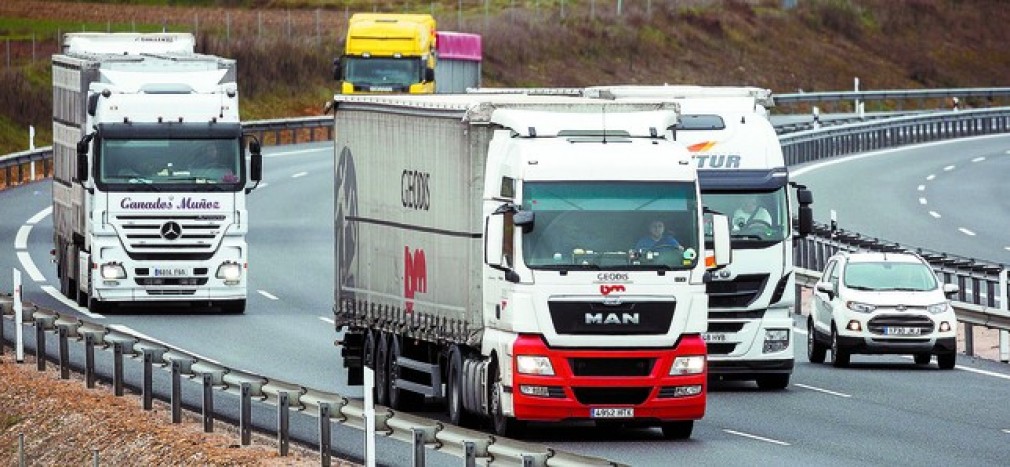 Șoferii de camion economisesc zeci de euro după ce autostrăzile din Spania devin fără taxe
