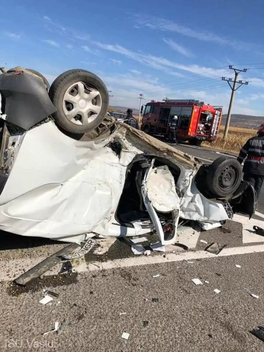 Grav accident cu două mașini și o BETONIERĂ
