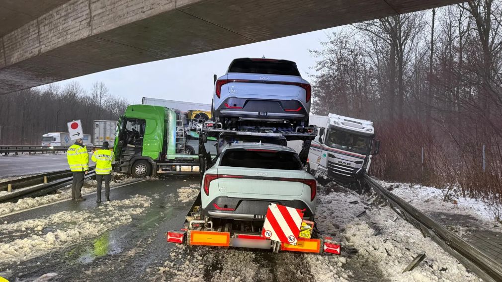 După un accident cu camioane: ieșirea de pe A7 către A2 lângă Hanovra este blocată