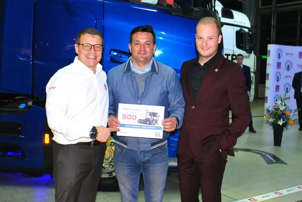 VEHICULUL COMERCIAL FORD TRUCKS CU NUMĂRUL 500, LIVRAT ÎN ROMÂNIA