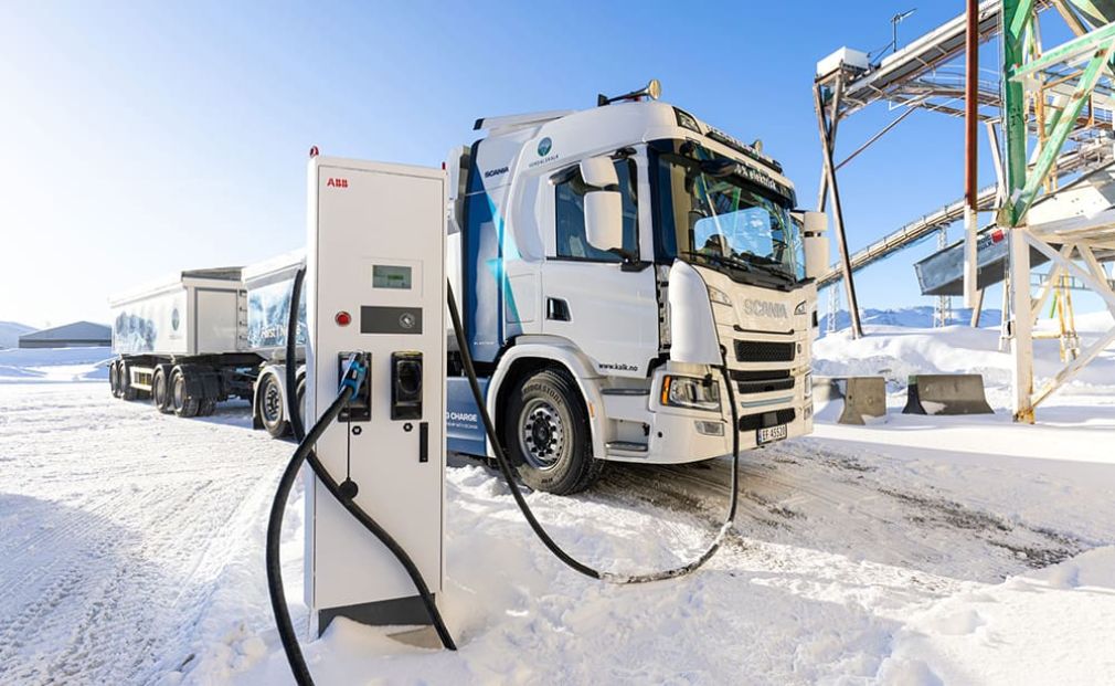 Noua reglementare a ONU va asigura baterii durabile pentru camioanele electrice