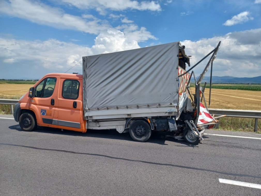 Camionagiul le-a dat drumarilor un "avans" de 200 metri