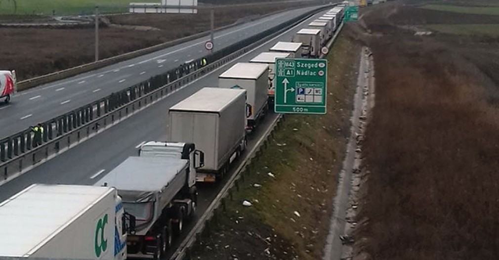 Ungaria: șoferii de camion să nu se abată de la foia de parcurs.  Adeverinţă de la angajator