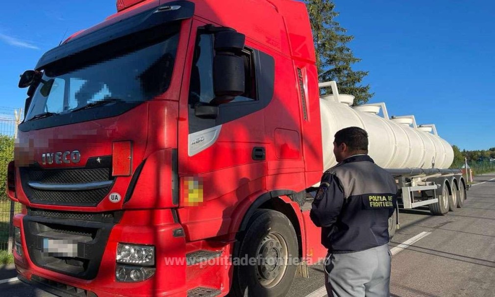 Șofer de camion ucrainean prins cu atestat fals