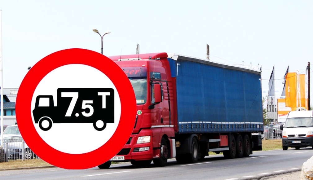 Circulația camioanelor grele, restricționată în 7 județe luni și marți