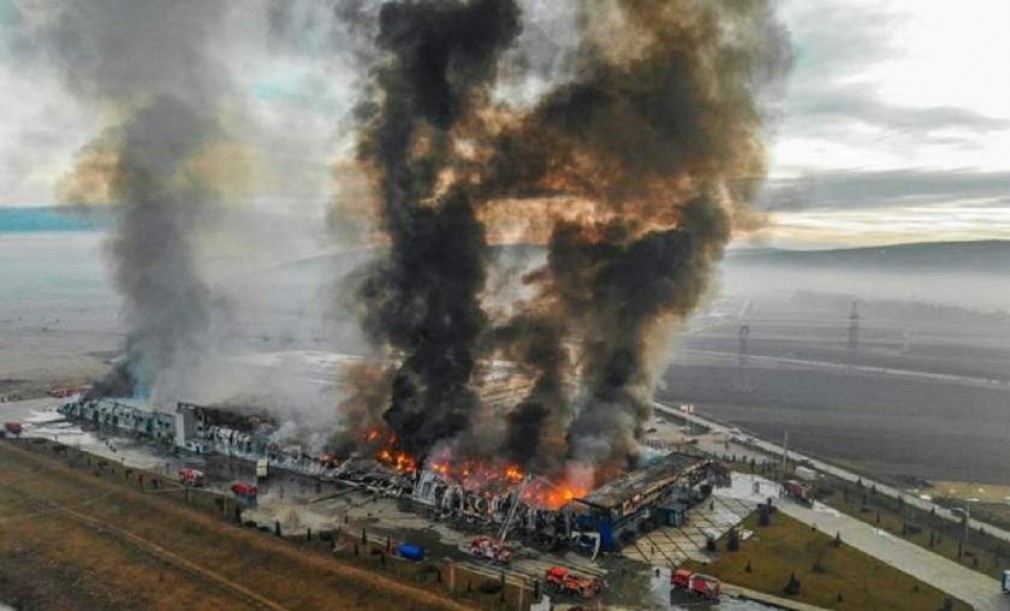 VIDEO: Incendiu devastator la cea mai mare fabrică de condimente din România
