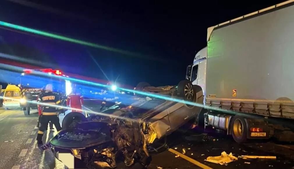 Sibiu. Accident cu un camion și un autoturism