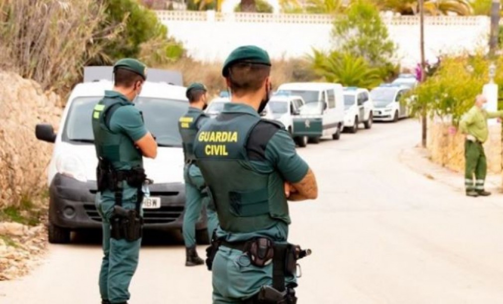 Poliția spaniolă investighează moartea suspectă a unui șofer român de camion