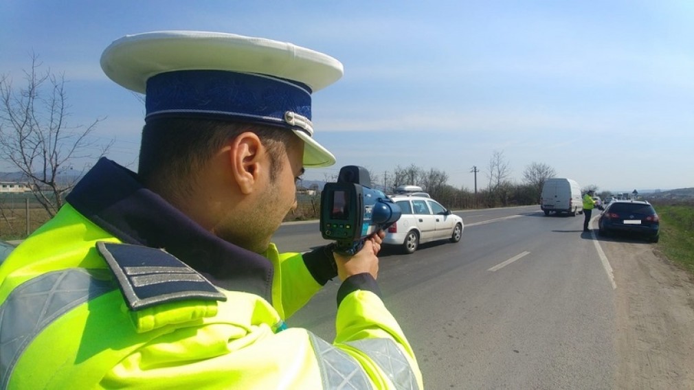 Poliția română își ia echipamente de 100 milioane ca să supravegheze șoferii în trafic