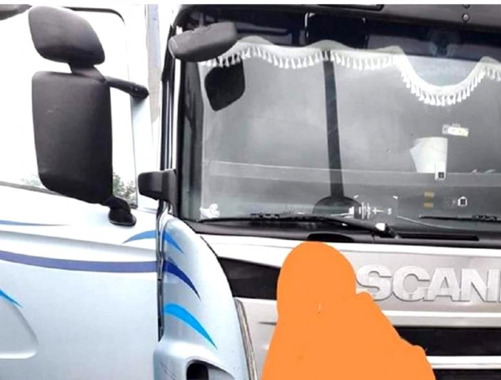 Patronii unei firme de transport, reținuți în cazul unui camion cu televizoare în valoare de 350.000 de euro, care a fost dat dispărut
