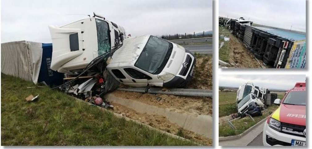 Impact devastator între un autotren și o camionetă. Amândouă au ajuns în șanț