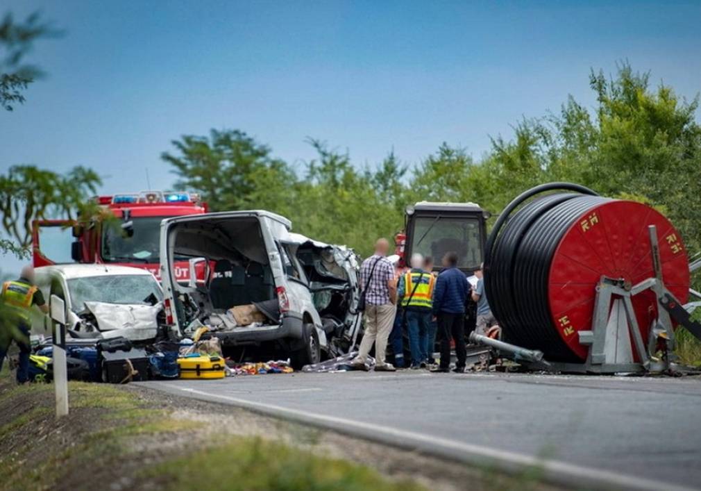 VIDEO. Doi morți și nouă răniți într-un accident cu români în Ungaria