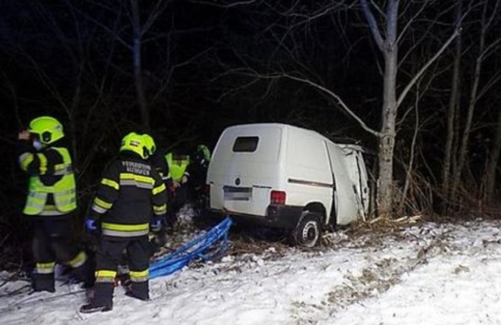 AUSTRIA Un șofer român a provocat un accident cu duba și a fugit