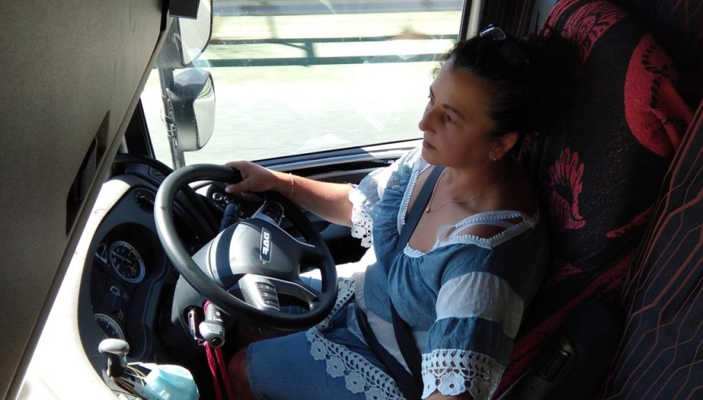 Cum arată viața unei șoferițe românce de camion în Spania
