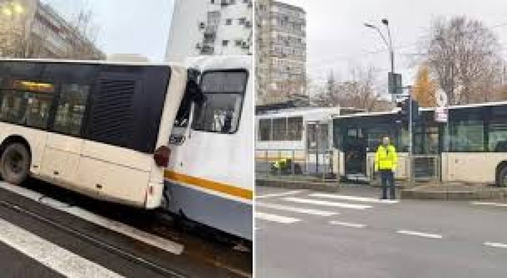 VIDEO. Un tramvai a lovit un autobuz oprit în staţie. Sunt răniți