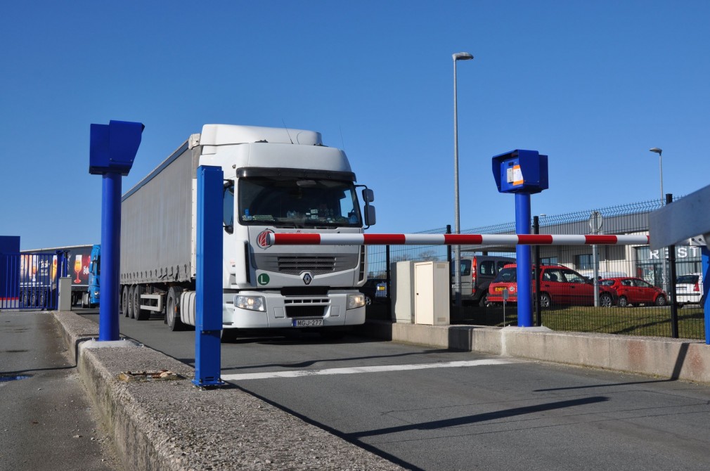 Transportatorii rutieri din Franța cer ca firmele din Europa de Est să nu mai opereze pe teritoriul francez timp de șase luni