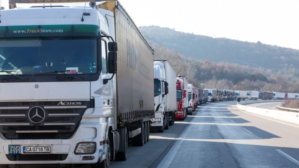 Poliția slovacă blochează camioanele ucrainene: verificări și cozi de aproape 20 km