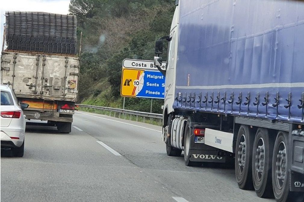 Un șofer de camion a vândut marfa pe care o transporta pentru 1.200 euro. Valora de100 de ori mai mult