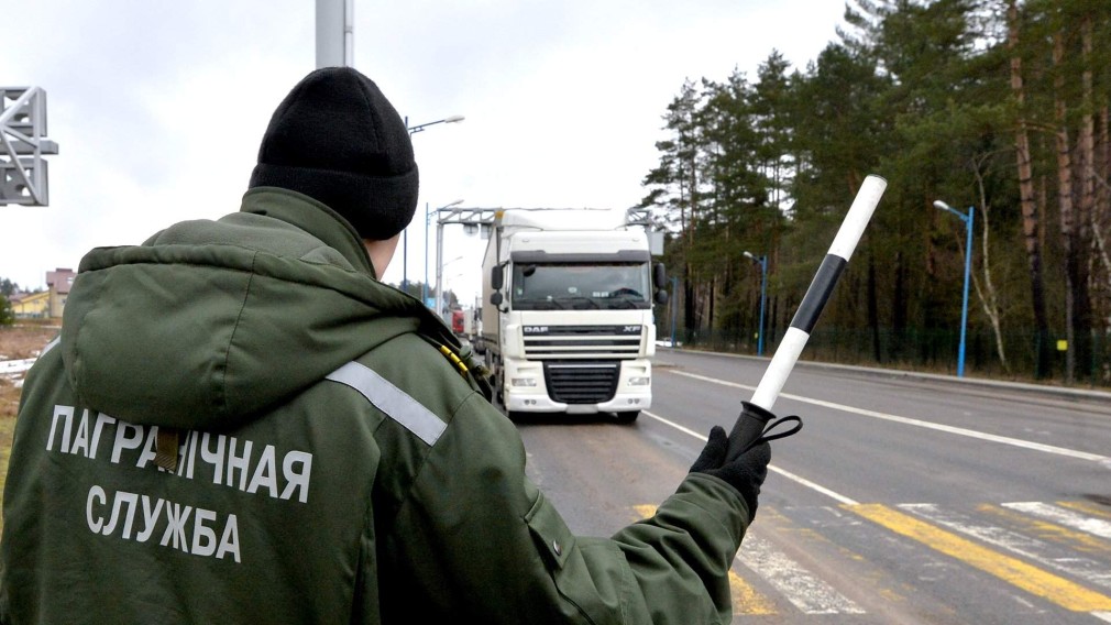 Camioanele europene cu alcool pot intra în Rusia