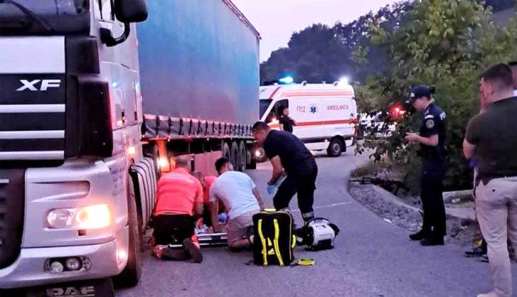 Bistriţa-Năsăud. Biciclist accidentat mortal de un camion al cărui şofer avea permisul suspendat