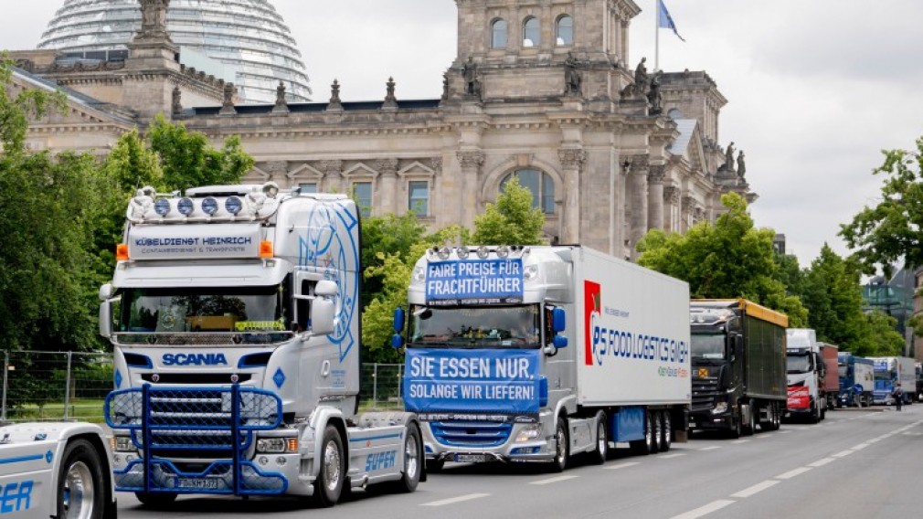 Șoferii germani, nou protest la Berlin împotriva „concurenței neloiale” a transportatorilor din Estul Europei