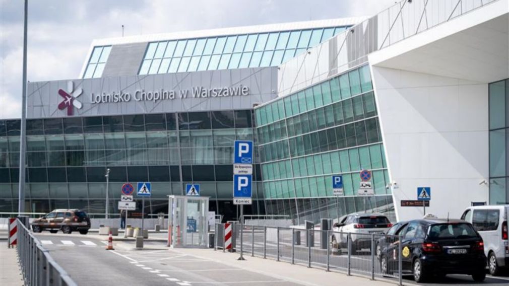 Un dispozitiv misterios explodează într-un camion de gunoi la Aeroportul din Varșovia