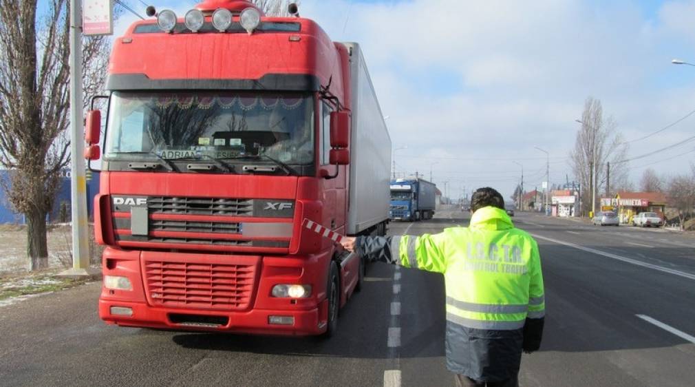 Șoferii de camion, luați la controlat. Ce au descoperit inspectorii