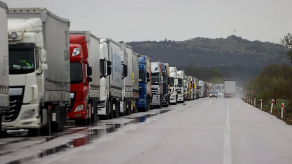 Restricții pentru camioane de Sfânta Maria