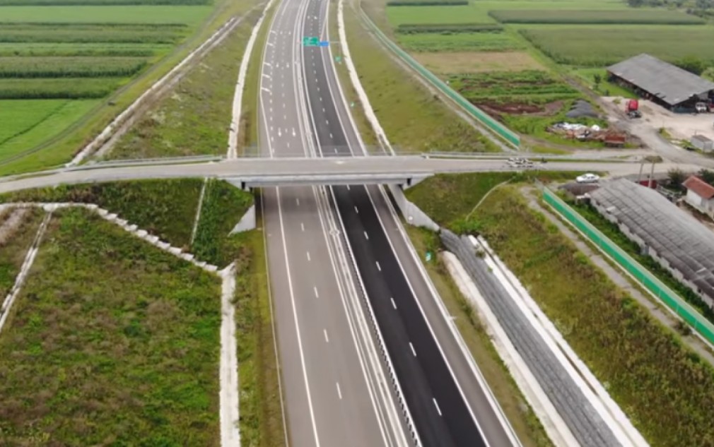 VIDEO. Mobilizare exemplară pe Autostrada Sebeș - Turda