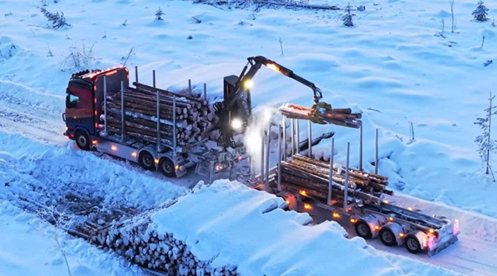 VIDEO Cum se conduce la minus 35 de grade un Scania R500, cu motor V8, de 500 CP